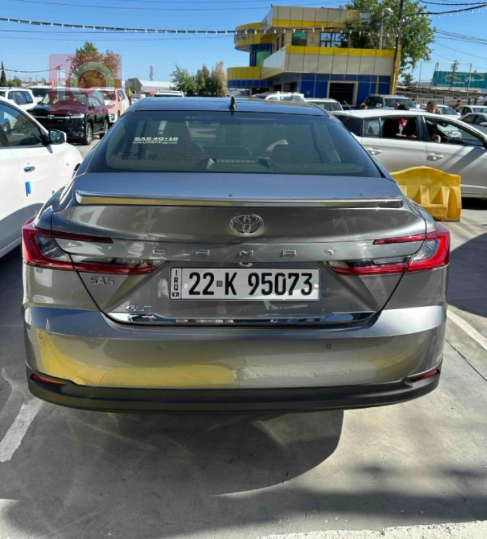 تۆیۆتا کامری